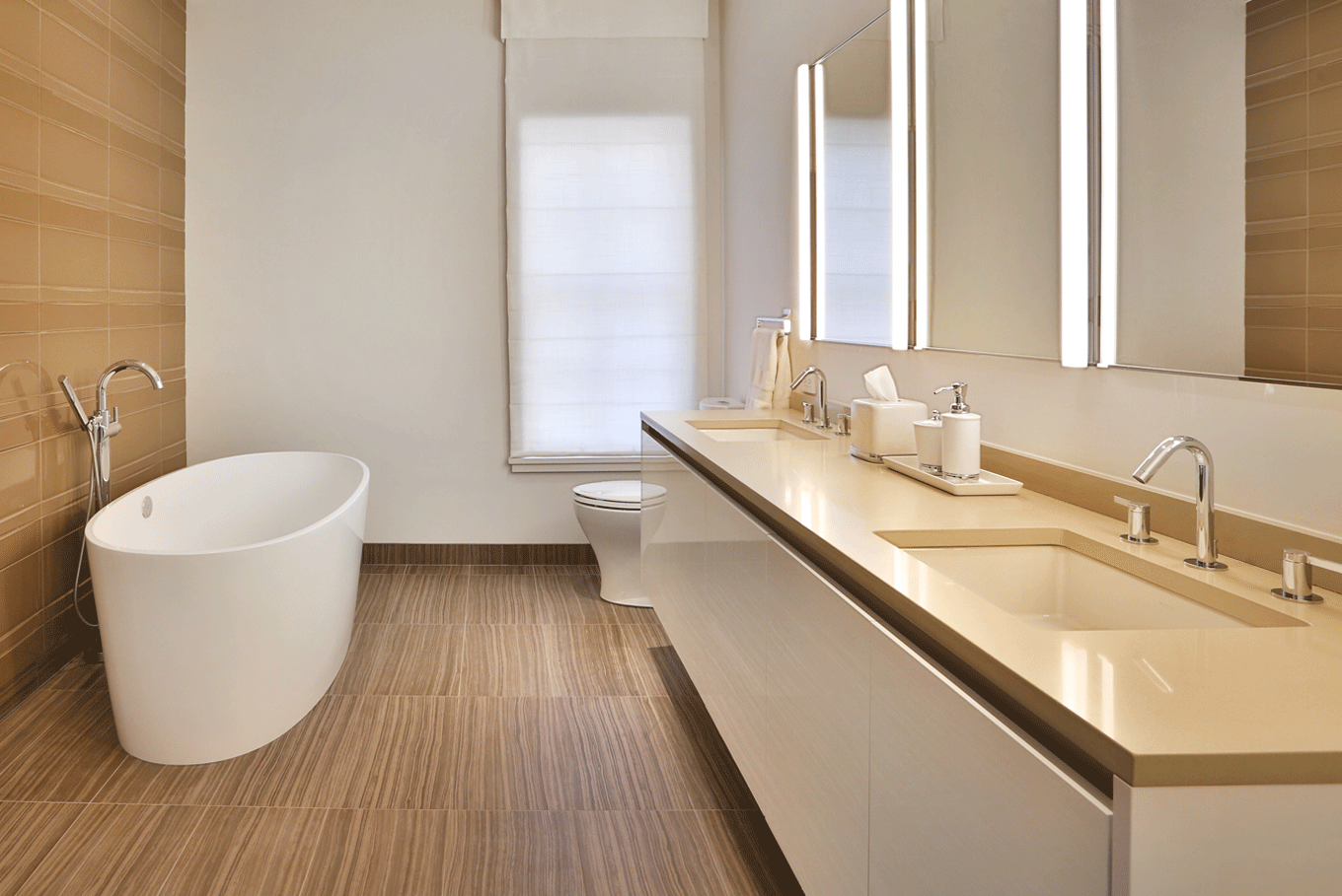 Modern sleek white glossy bathroom cabinets